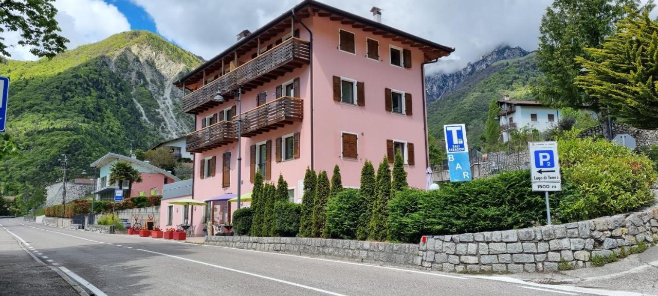 Tenno Appartamenti Garda Lake Buitenkant foto